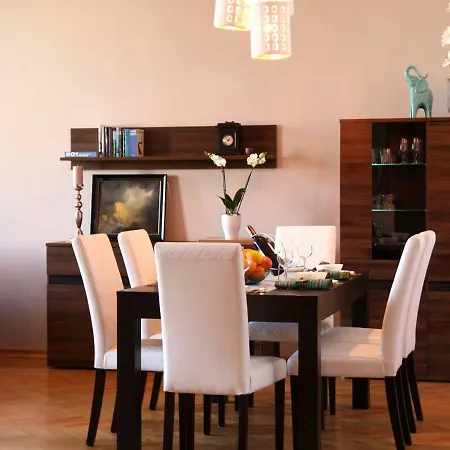 Marilyn Lodz (Lodz)