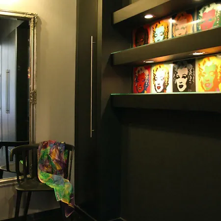 Marilyn Apartment